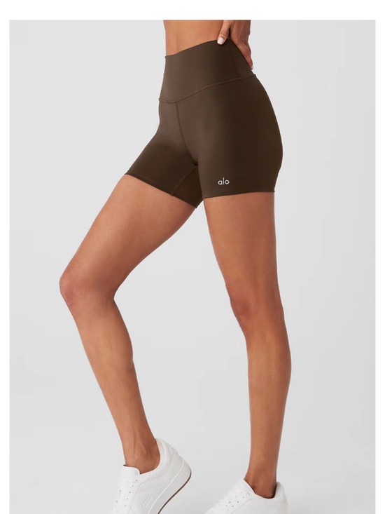 ALO Yoga Pants - ALO Yoga High-Rise Bike Shorts in Espresso